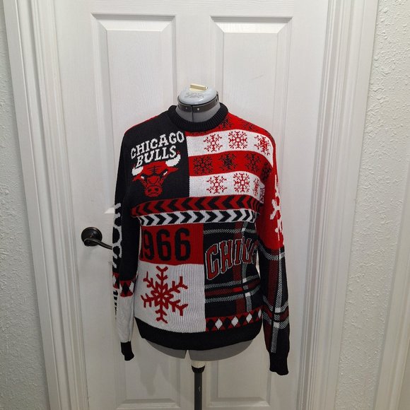 NBA Chicago Bulls Sweater - Picture 1 of 10